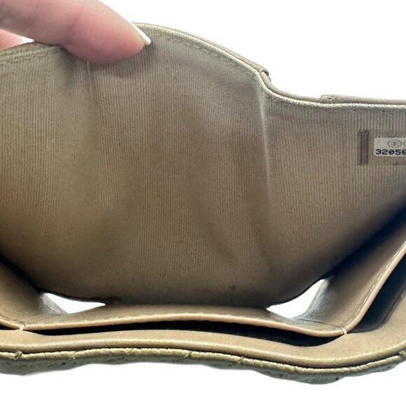 CHANEL Boy Flap Wallet Quilted Caviar Beige - Preowned, Box, Dust Bag - Picture 10 of 11